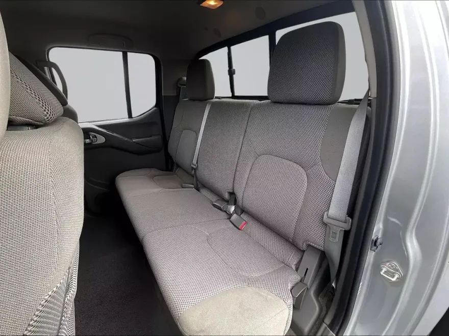2017 Nissan Frontier SV photo 26