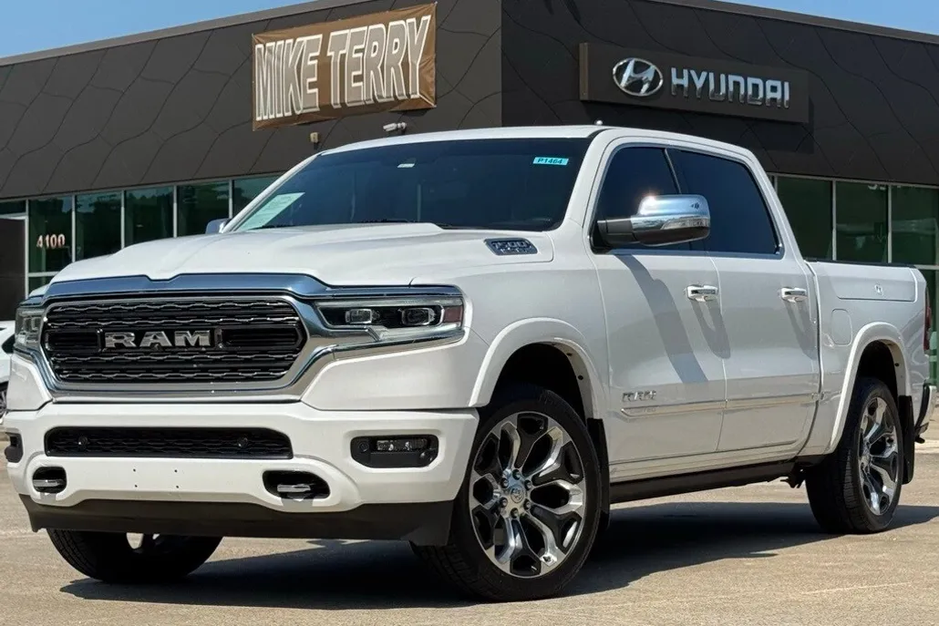 2020 Ram 1500 Limited photo 1