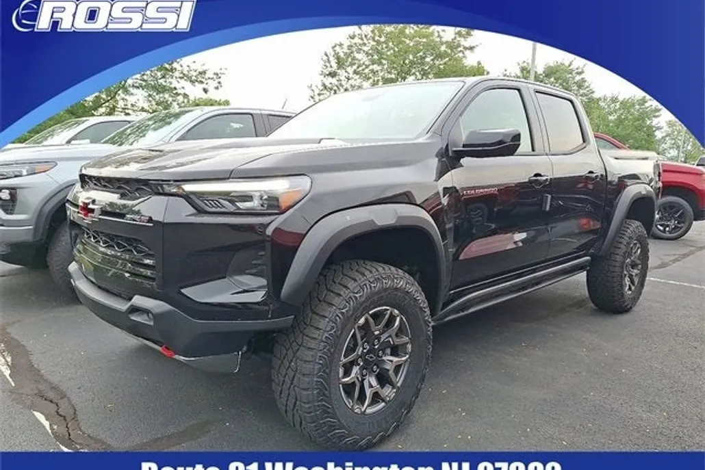 2025 Chevrolet Colorado ZR2 photo 1