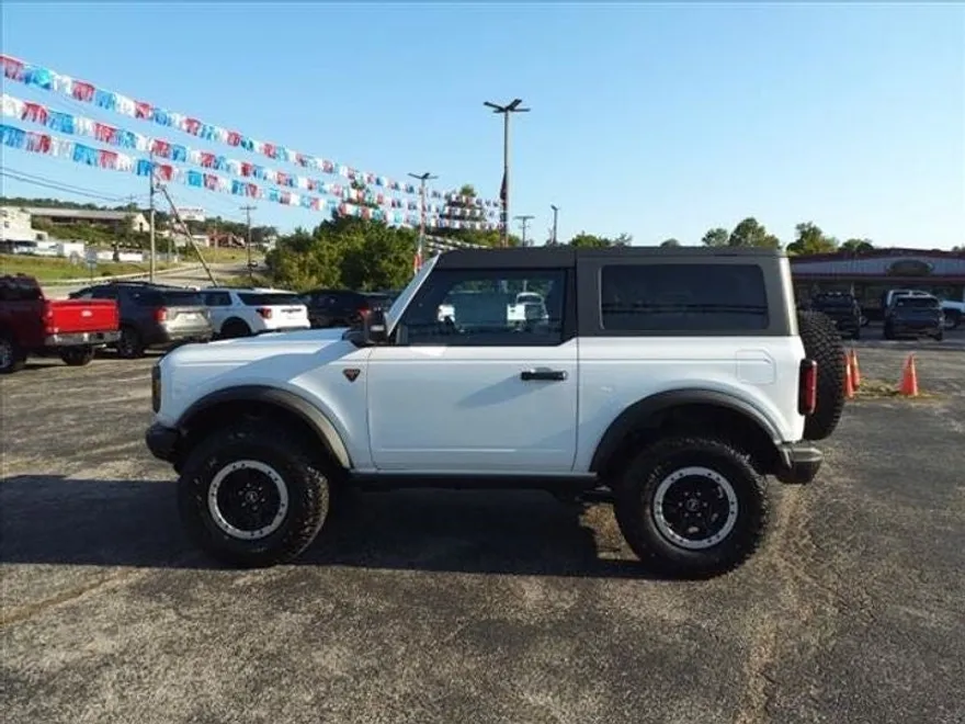 2024 Ford Bronco Badlands photo 6