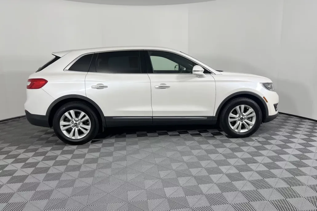 2017 Lincoln MKX Premiere photo 1