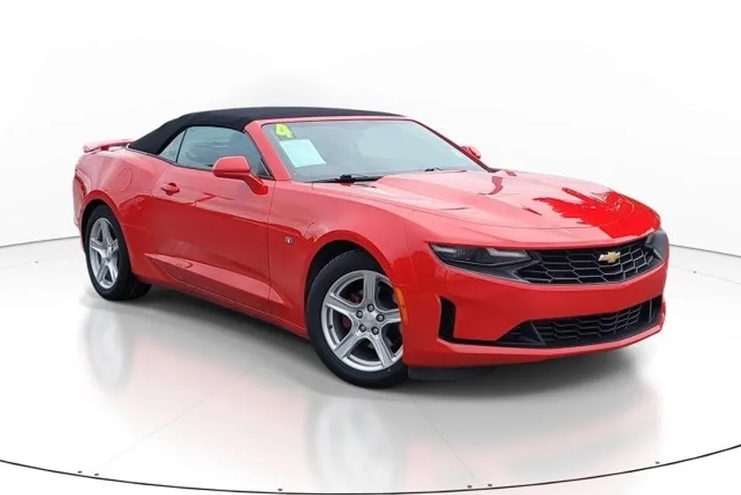 2024 Chevrolet Camaro 1LT photo 1