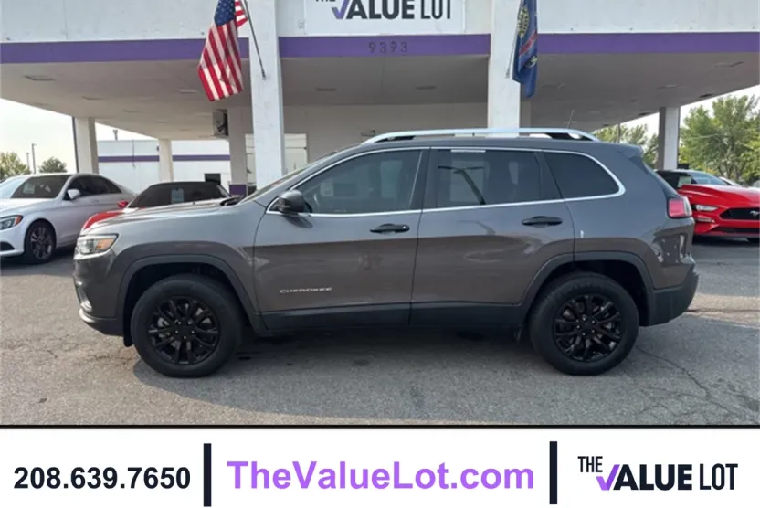 2019 Jeep Cherokee Latitude photo 1