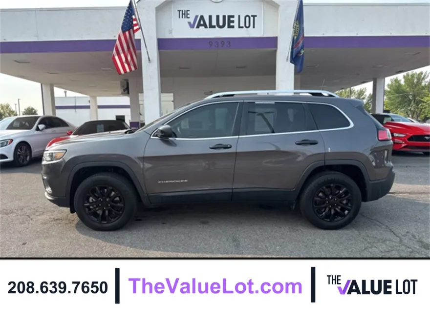 2019 Jeep Cherokee Latitude photo 1
