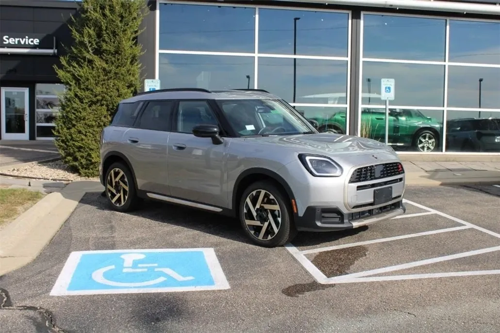 2025 Mini Countryman ALL4 S Iconic photo 1