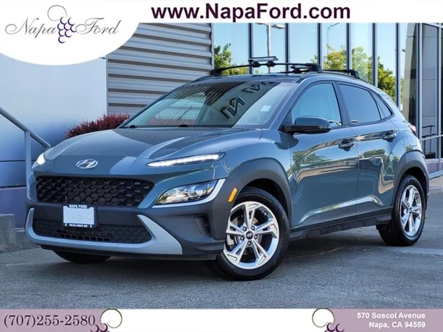 2022 Hyundai Kona SEL photo 1