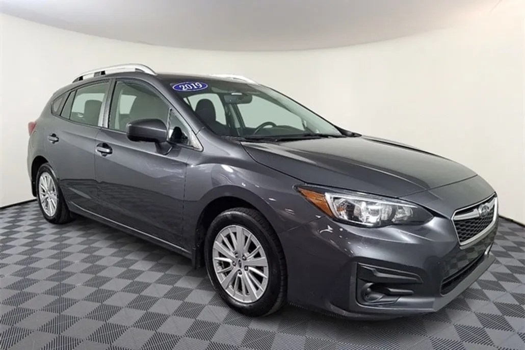 2018 Subaru Impreza 2.0i Premium photo 1