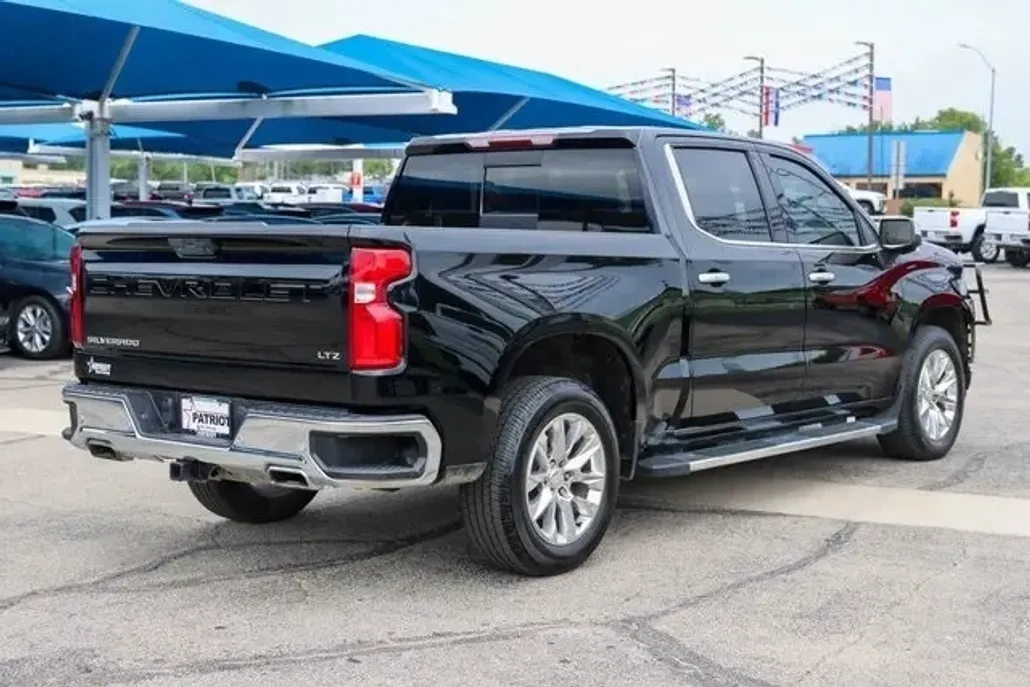 2021 Chevrolet Silverado 1500 LTZ photo 1