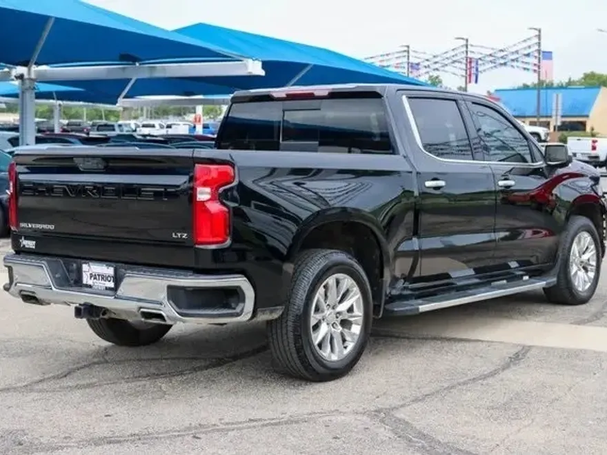 2021 Chevrolet Silverado 1500 LTZ photo 1
