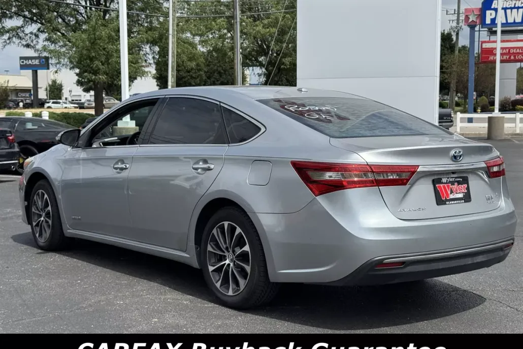 2018 Toyota Avalon Hybrid photo 1