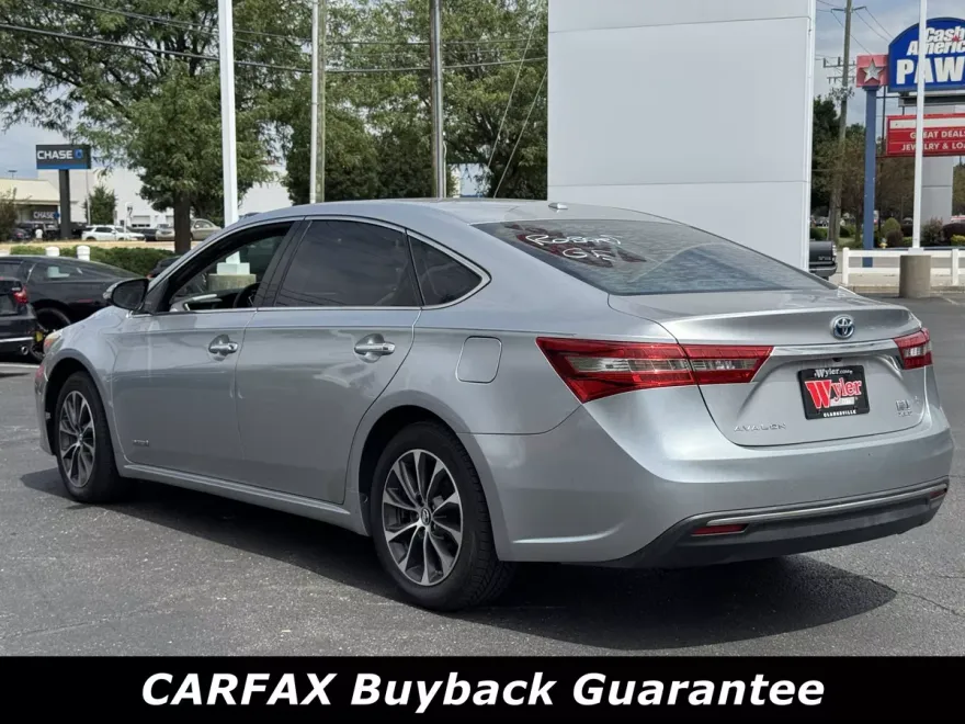 2018 Toyota Avalon Hybrid photo 1