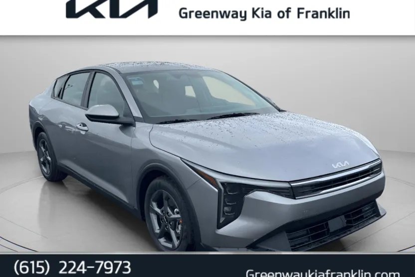 2025 Kia K4 LXS photo 1