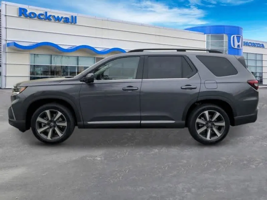 2025 Honda Pilot Touring photo 1