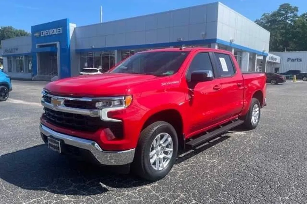 2022 Chevrolet Silverado 1500 LT photo 1