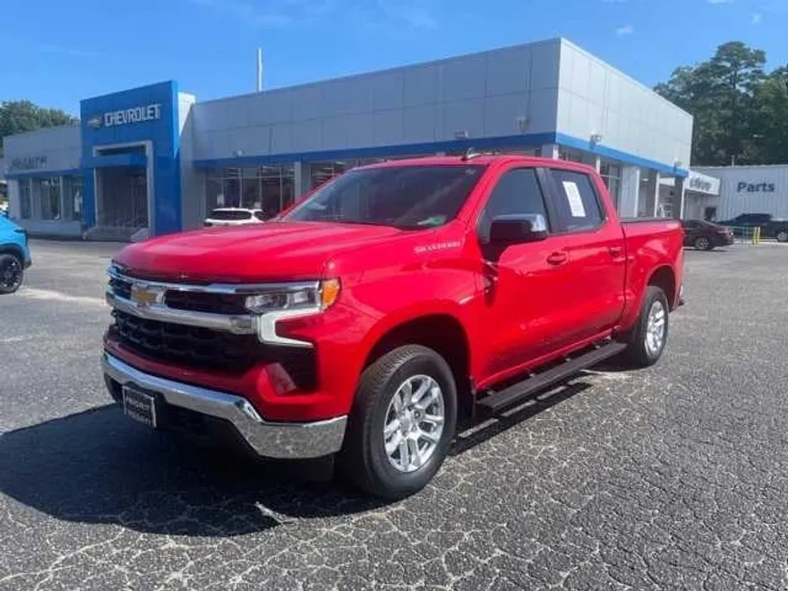 2022 Chevrolet Silverado 1500 LT photo 1