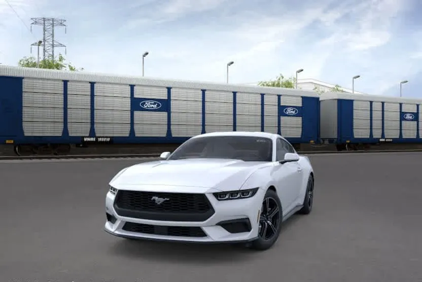 2025 Ford Mustang EcoBoost photo 1