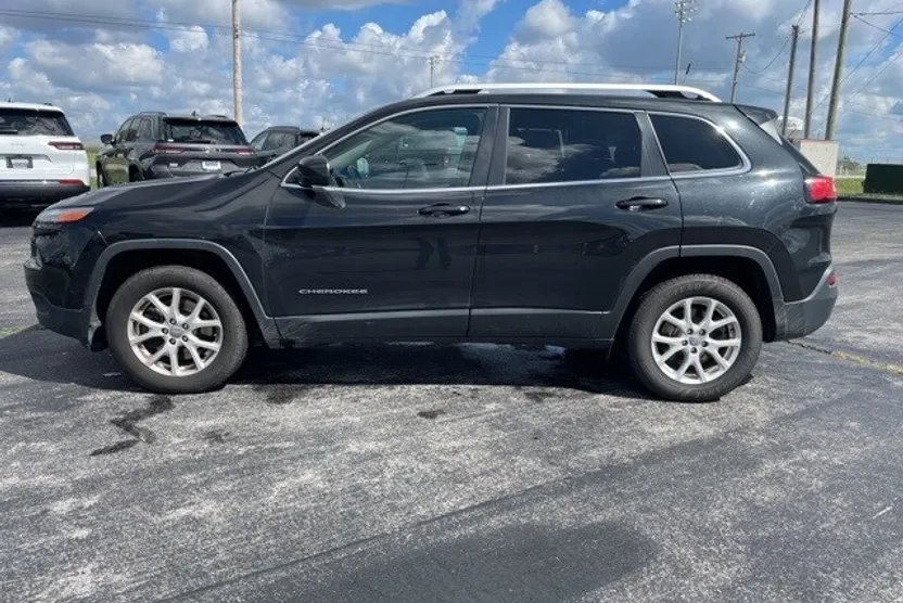 2015 Jeep Cherokee Latitude photo 1