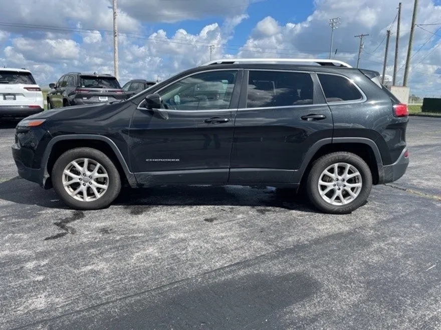 2015 Jeep Cherokee Latitude photo 1