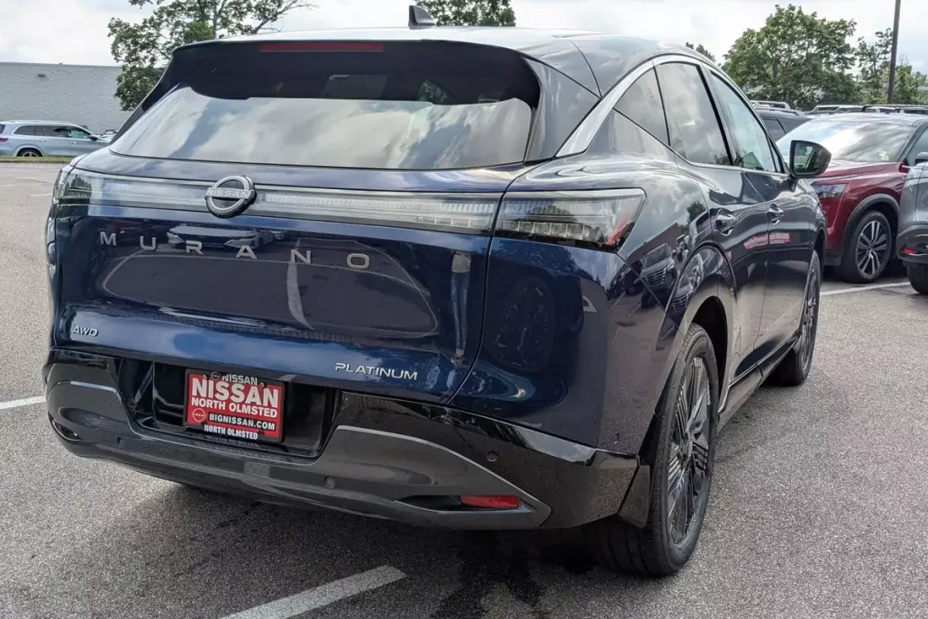 2025 Nissan Murano Platinum photo 1
