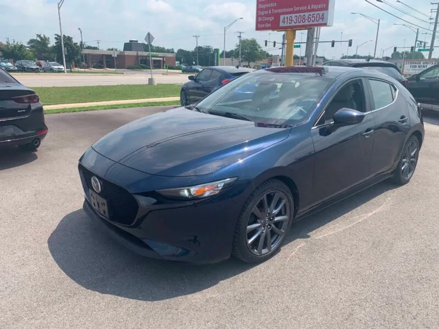 2019 Mazda Mazda3 Base Hatchback photo 1