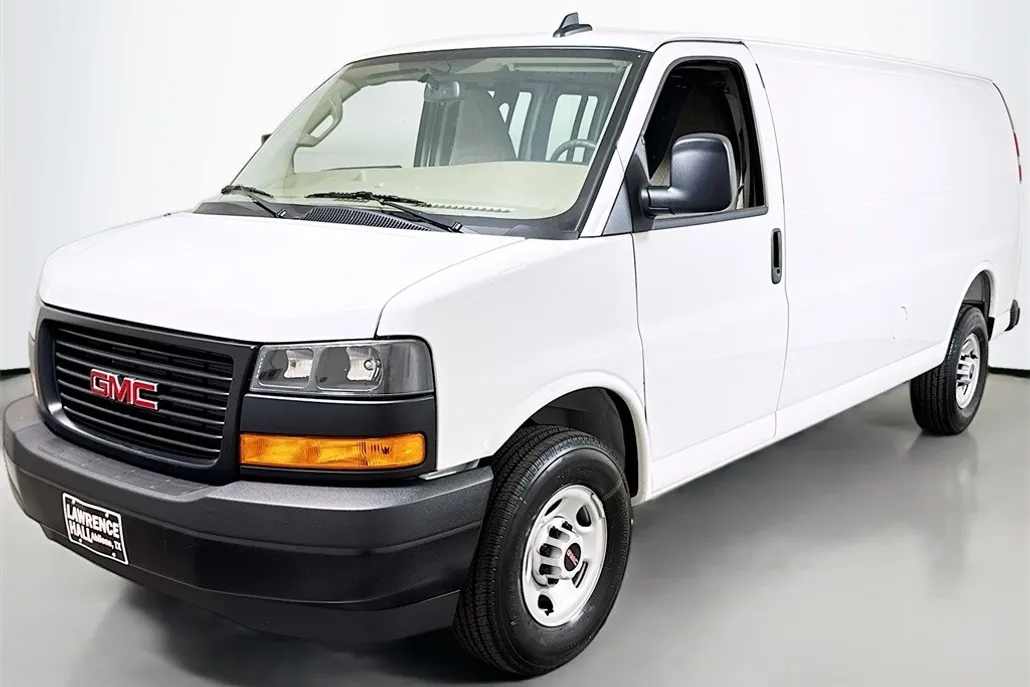 2025 Gmc Savana 3500 photo 1