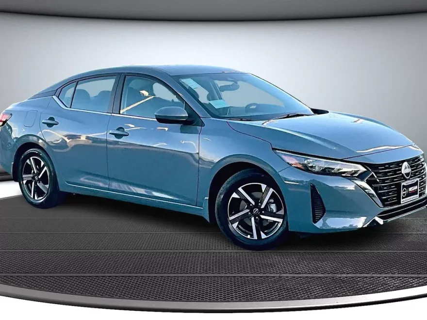2025 Nissan Sentra SV photo 1