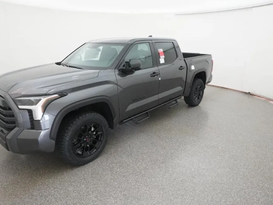2026 Toyota Tundra SR5 CrewMax photo 1