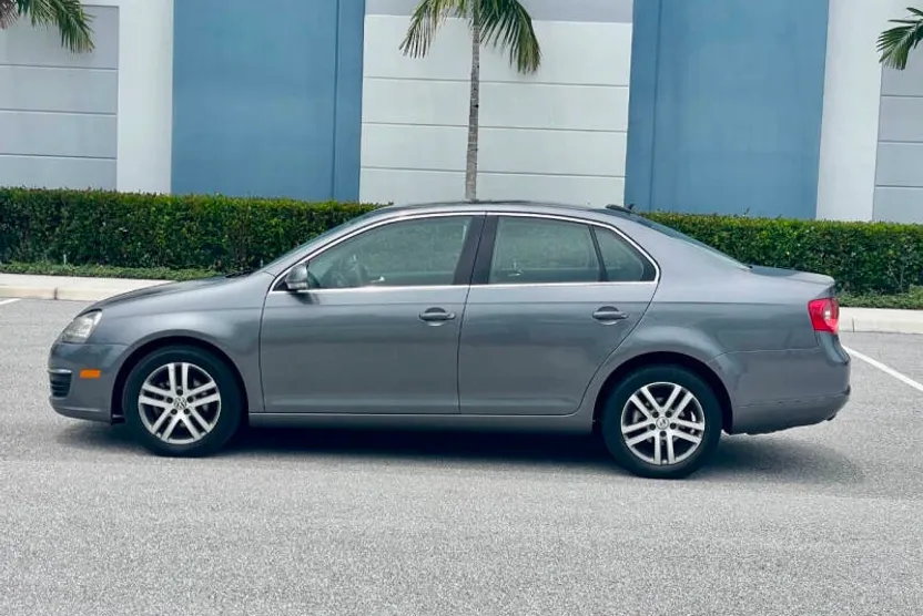 2006 Volkswagen Jetta 2.5 TDI photo 1