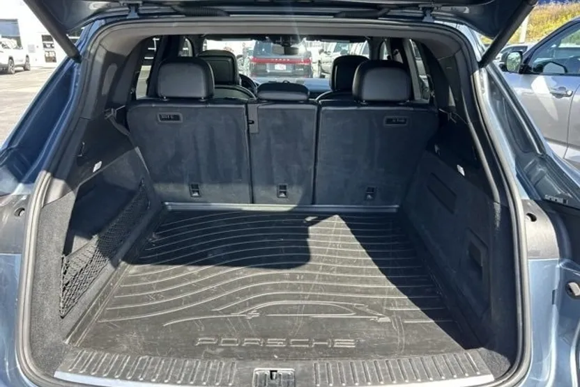 2019 Porsche Cayenne photo 1