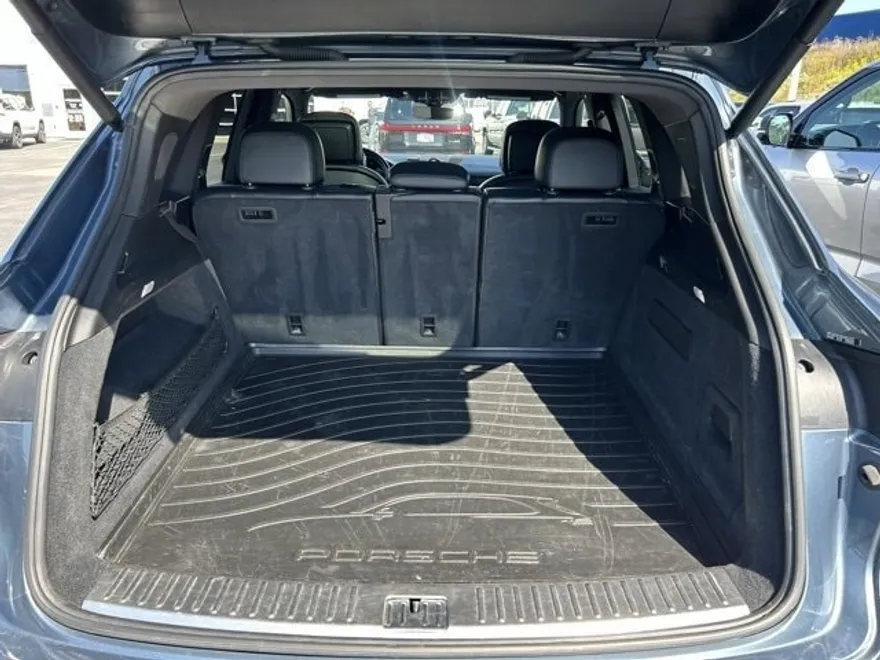 2019 Porsche Cayenne photo 1
