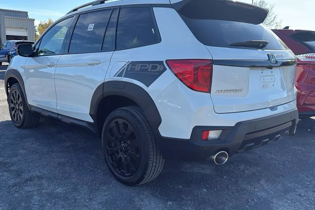 2022 Honda Passport Elite photo 1