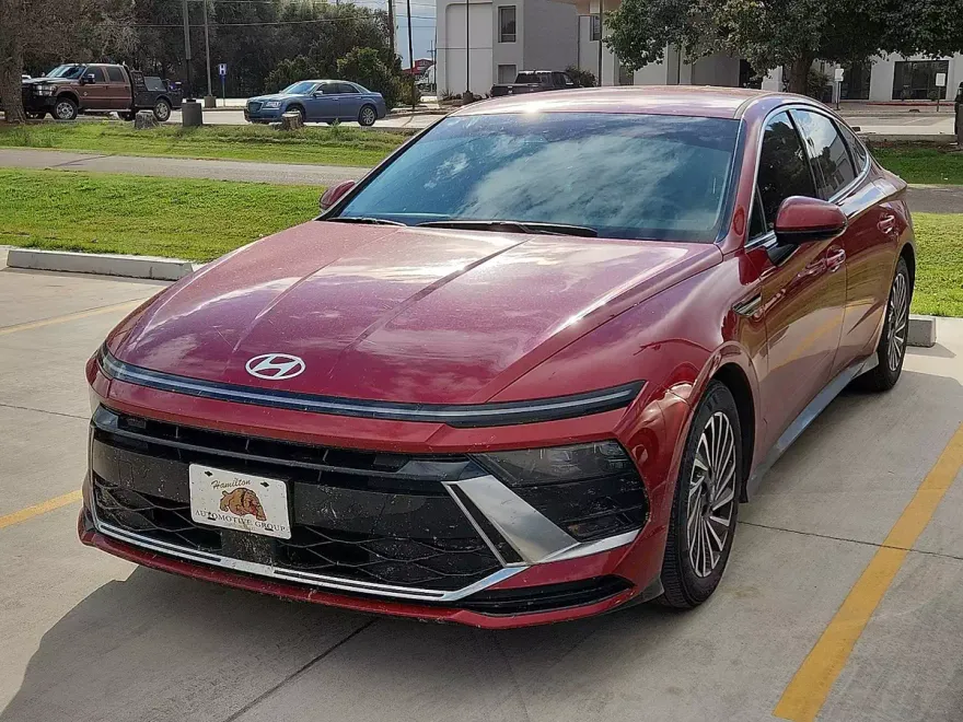 2024 Hyundai Sonata Hybrid SEL photo 1