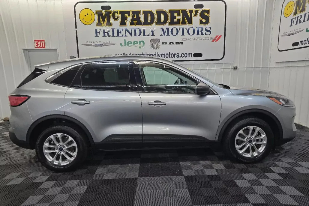 2022 Ford Escape SE photo 1