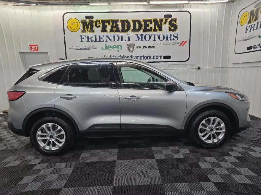 2022 Ford Escape SE photo 1