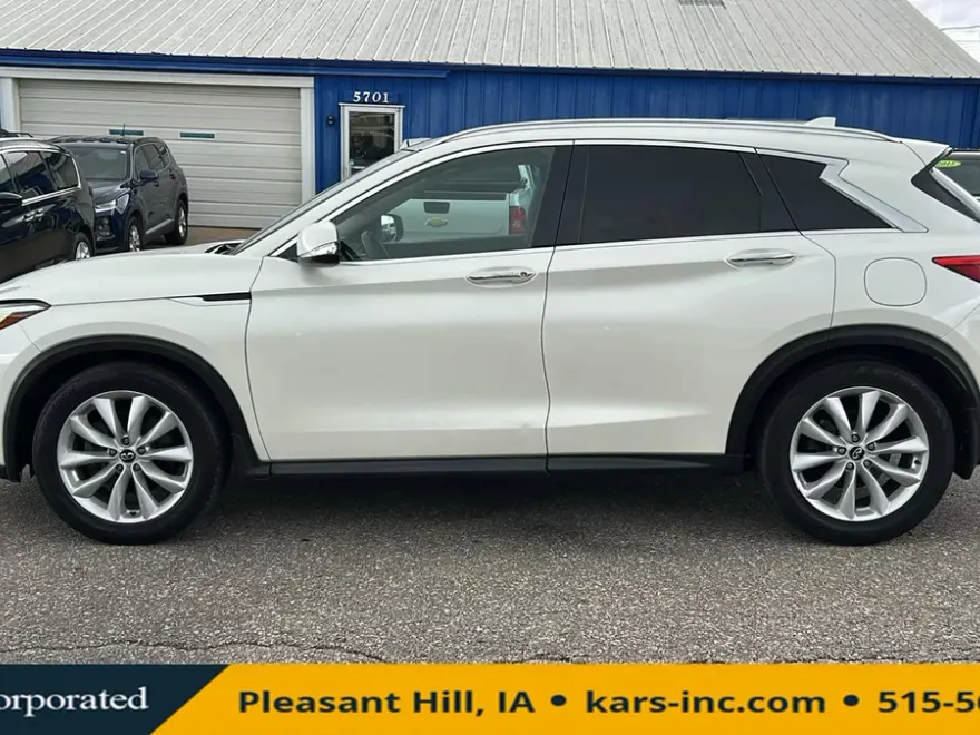 2019 Infiniti QX50 Essential photo 1