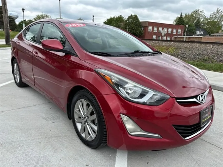 2016 Hyundai Elantra SE photo 1