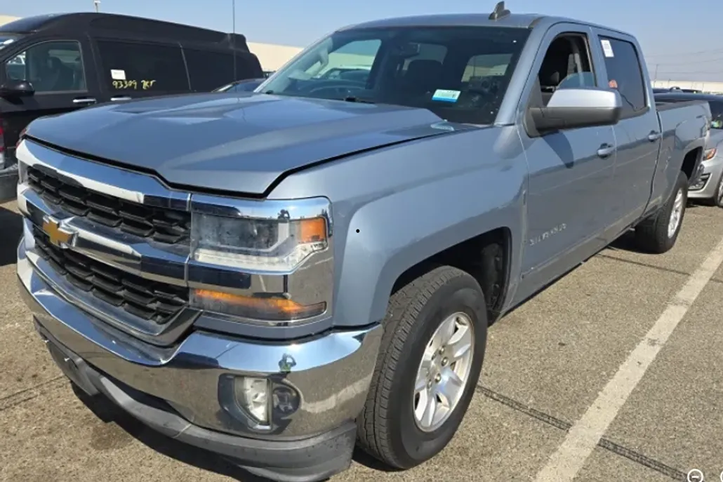 2016 Chevrolet Silverado 1500 LT photo 1