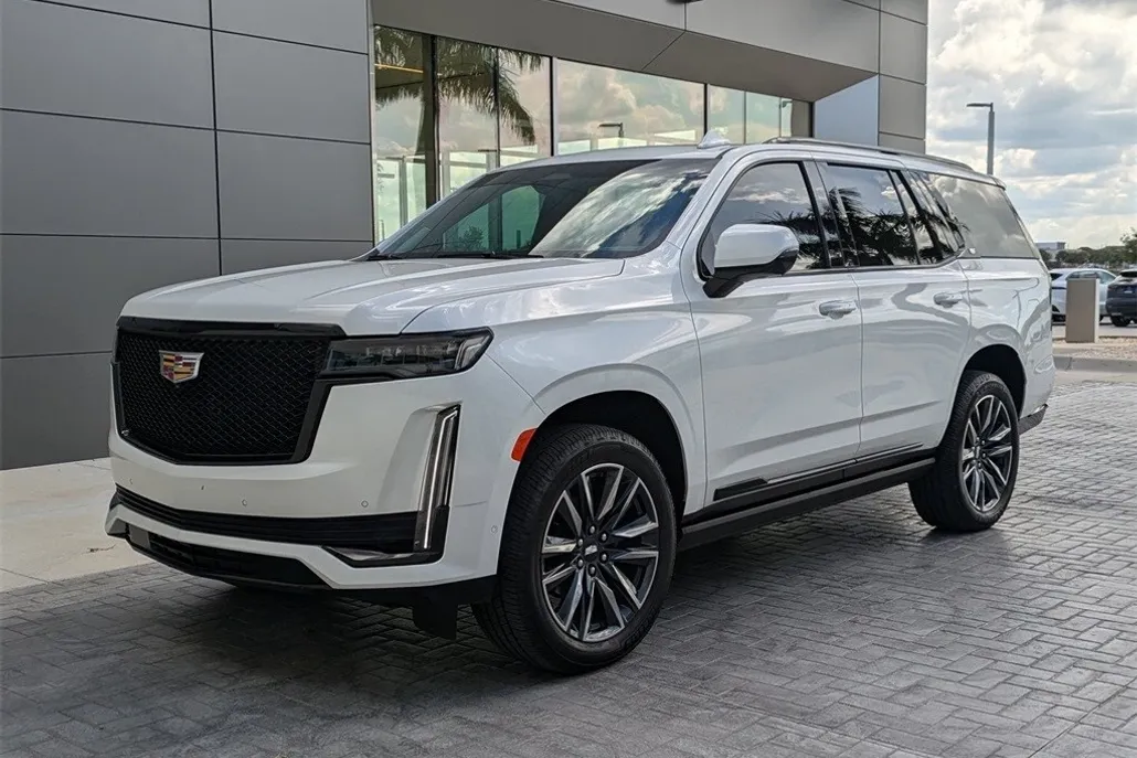 2023 Cadillac Escalade Sport Platinum photo 1