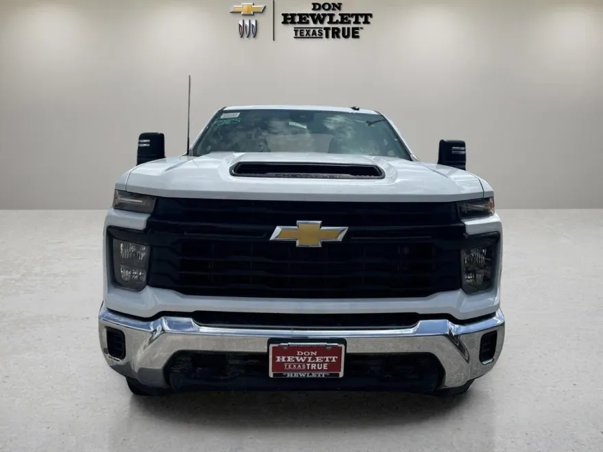 2024 Chevrolet Silverado 2500HD photo 1