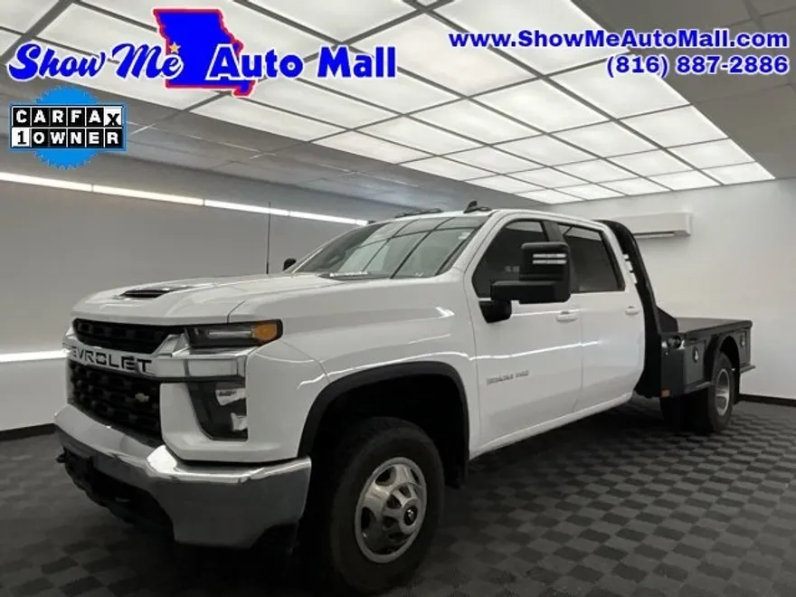 2023 Chevrolet Silverado 3500HD LT photo 1