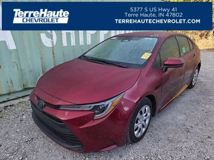 2024 Toyota Corolla LE photo 1