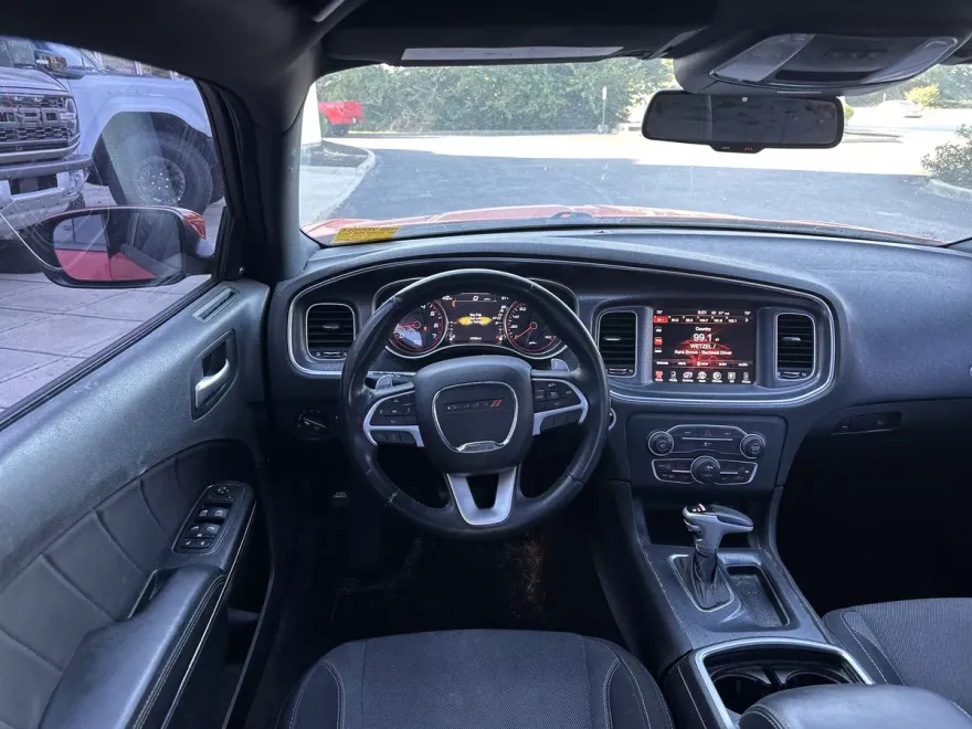 2015 Dodge Charger R/T photo 1