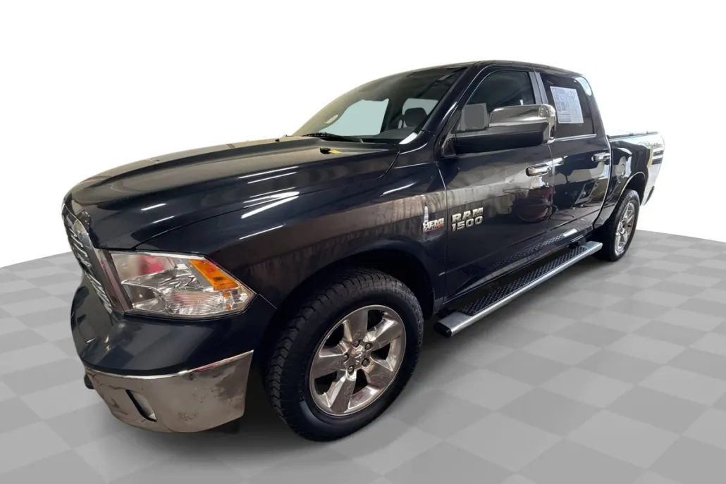 2013 Ram 1500 SLT photo 1