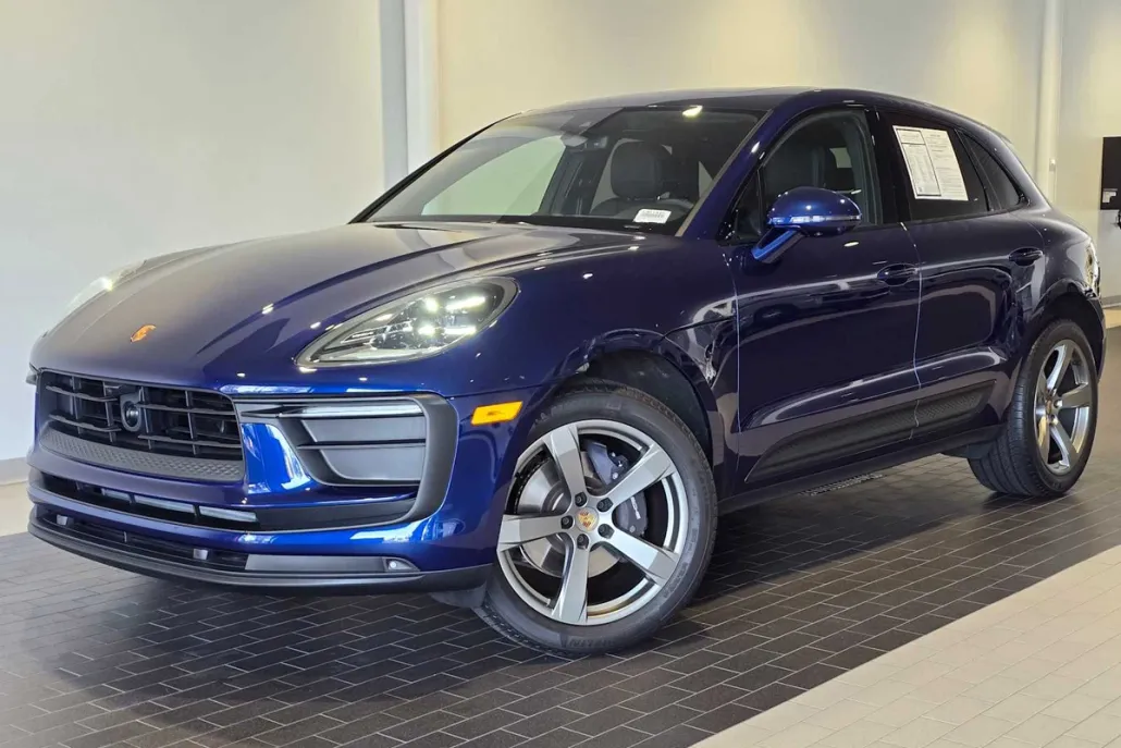 2024 Porsche Macan Base photo 1