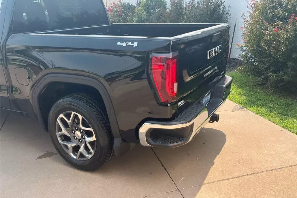 2023 Gmc Sierra 1500 SLT photo 1