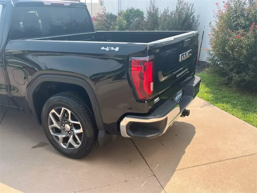 2023 Gmc Sierra 1500 SLT photo 1