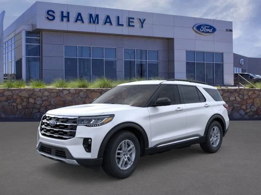 2025 Ford Explorer photo 1