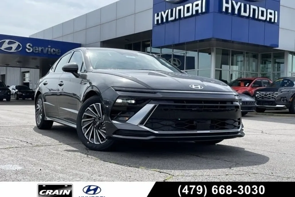2025 Hyundai Sonata Hybrid SEL photo 1
