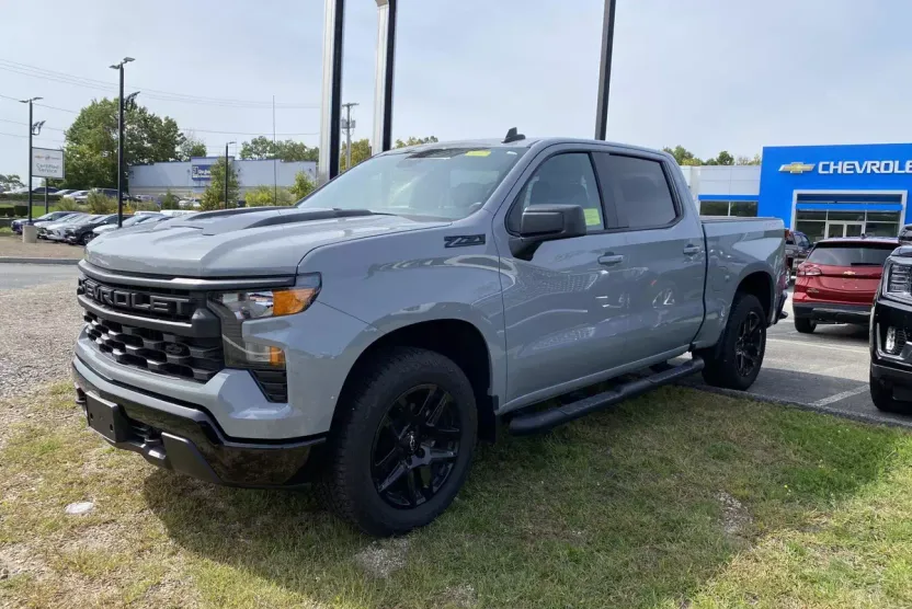 2024 Chevrolet Silverado 1500 Custom Trail Boss photo 1