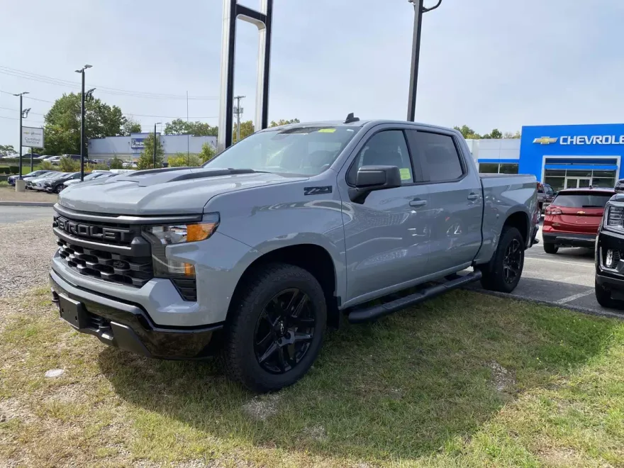 2024 Chevrolet Silverado 1500 Custom Trail Boss photo 1